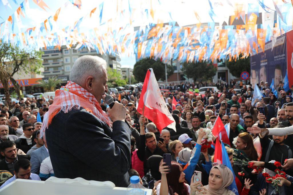 BY's tweet photo. Menderes Seçim Koordinasyon Merkezi’mizin açılışını büyük bir coşkuyla gerçekleştirdik.

Teşekkürler Menderes ❤️

Büyük ve güçlü Türkiye için Doğru Zaman, Doğru Adam… https://t.co/lkOr97byPZ