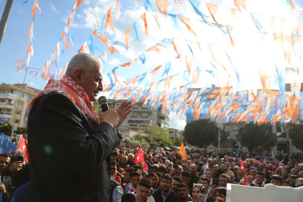 BY's tweet photo. Menderes Seçim Koordinasyon Merkezi’mizin açılışını büyük bir coşkuyla gerçekleştirdik.

Teşekkürler Menderes ❤️

Büyük ve güçlü Türkiye için Doğru Zaman, Doğru Adam… https://t.co/lkOr97byPZ