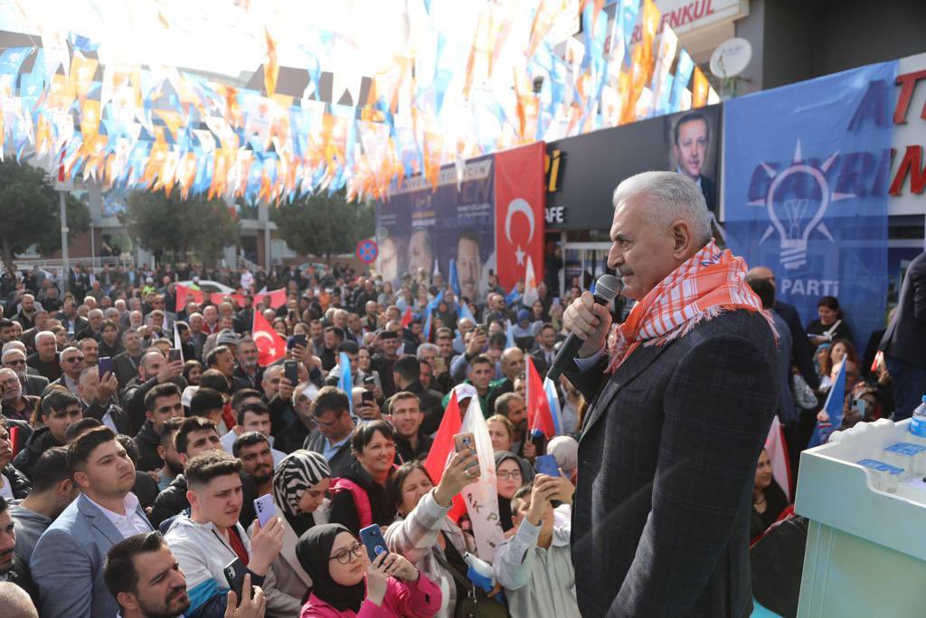 BY's tweet photo. Menderes Seçim Koordinasyon Merkezi’mizin açılışını büyük bir coşkuyla gerçekleştirdik.

Teşekkürler Menderes ❤️

Büyük ve güçlü Türkiye için Doğru Zaman, Doğru Adam… https://t.co/lkOr97byPZ