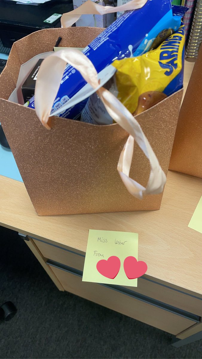 This token of appreciation was a wonderful thing to come in to today 💕 #appreciation #makingtheharddaysworthit #ect #year1teacher #lovemyjob