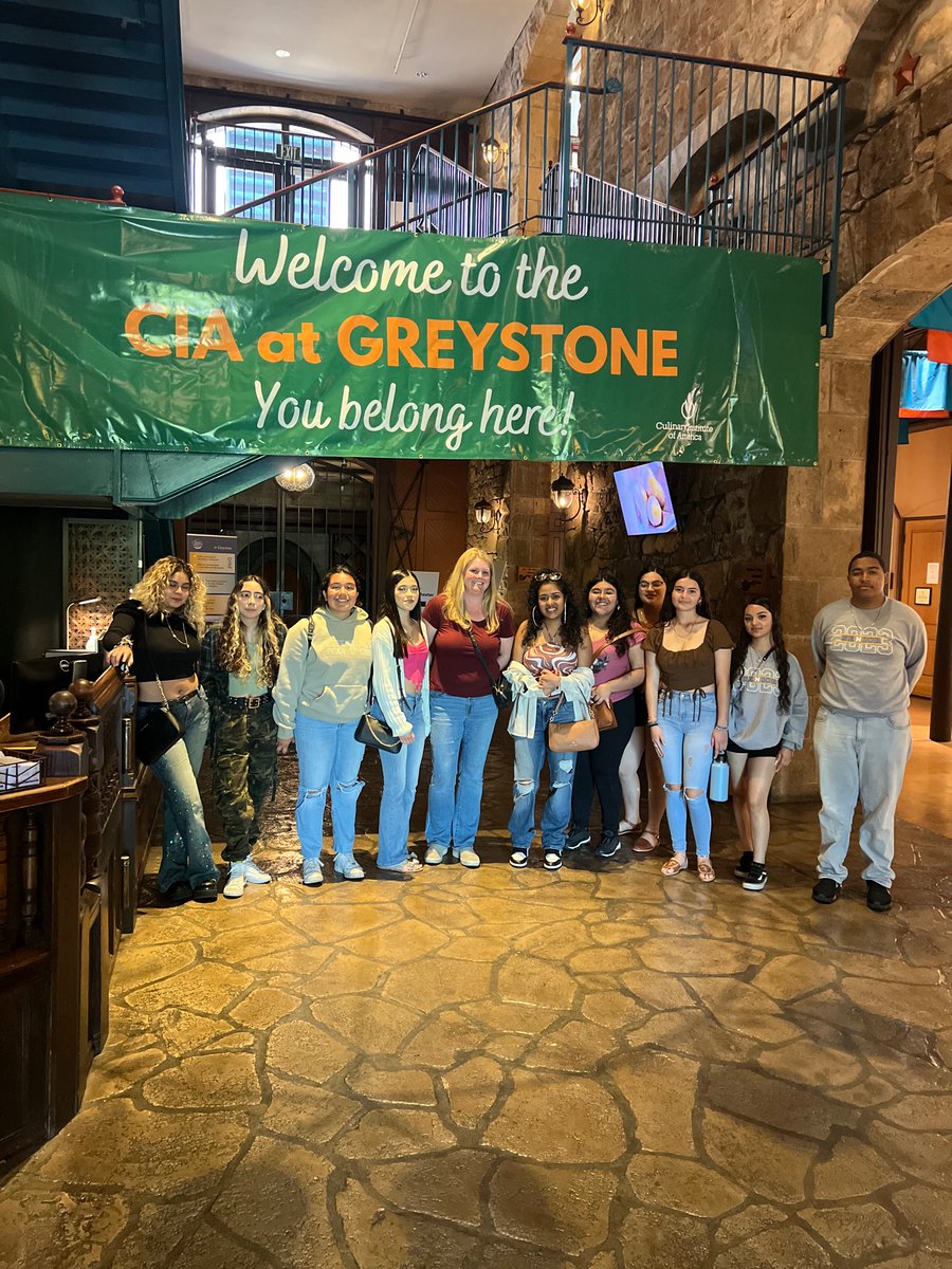 The NHS Culinary Club drove 400 miles, to tour the Culinary Institute of America. This is what college and career readiness looks like! A huge thanks to Dr. <a href="/NLMUSDPathways/">Joanne Jung, Ed.D.</a>, for her continuous support. Another special thanks to <a href="/CIACulinary/">The CIA</a>, for offering great programs. #NLMUSD