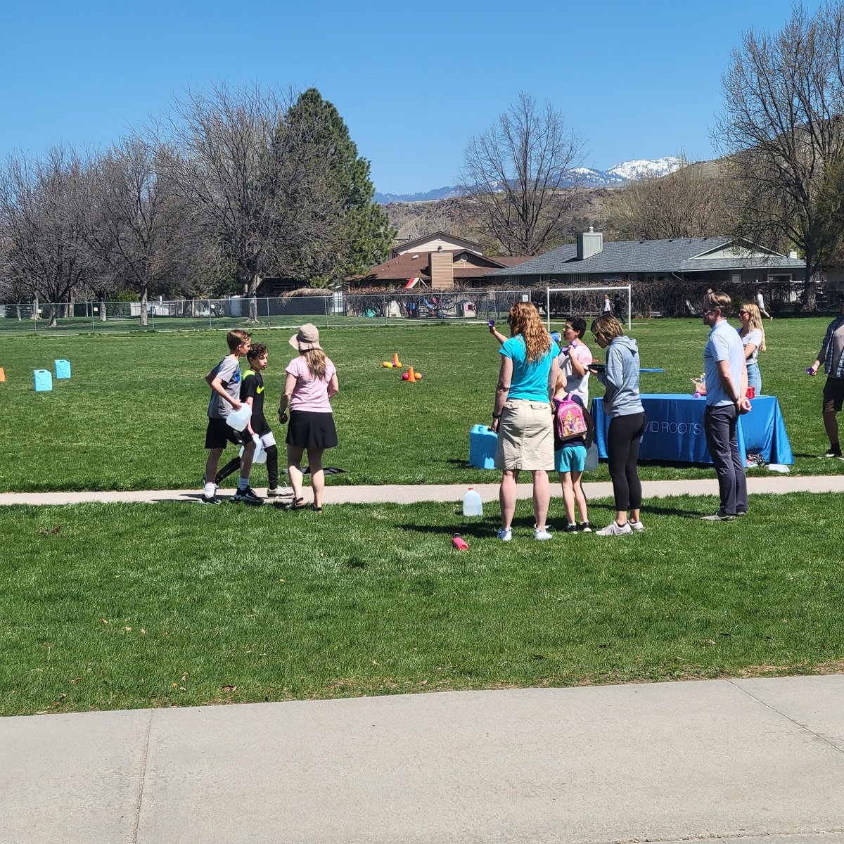 LibertyBSD's tweet photo. Our 6th graders partnered with @vividroots to raise money and awareness of the need for clean drinking water around the globe. What to go 6th graders and all the @LibertyBSD students who brought in their change to raise over $1500! #everythingspossibleBSD https://t.co/jYLCZcZSnw