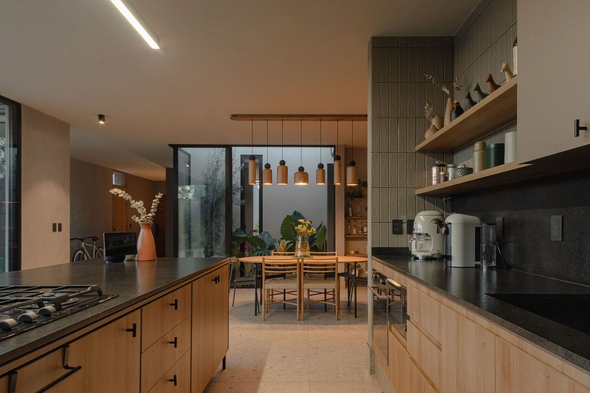 SerArqui's tweet photo. Casa TOME 
Arquitectos. mxTAD + https://t.co/sySjx63p7z
Ubicación. CHOLULA, MÉXICO
Área. 250.00m²

@SerArqui 
https://t.co/flME1MgFVb
#SerArq https://t.co/tkYg2aAeE0
#arquitectura #proyectos #construccion #architecture https://t.co/DUy15fTmj6