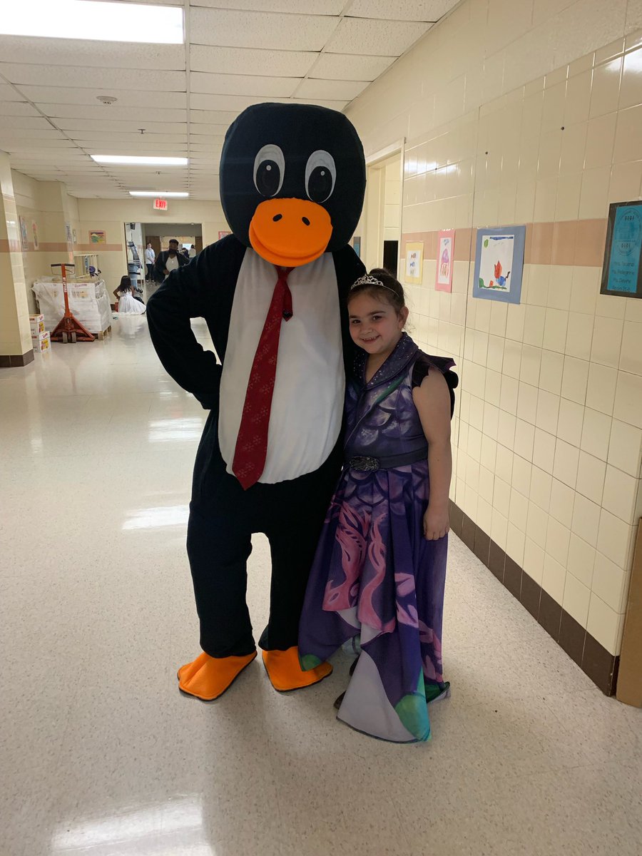 HBBSTMath's tweet photo. Math Spirit Week Day 4: Mathematicians are sharp!

Dress Fancy! 

@kristenjmb @STMath @Mass_STEMHub https://t.co/QjjzMSM1ul