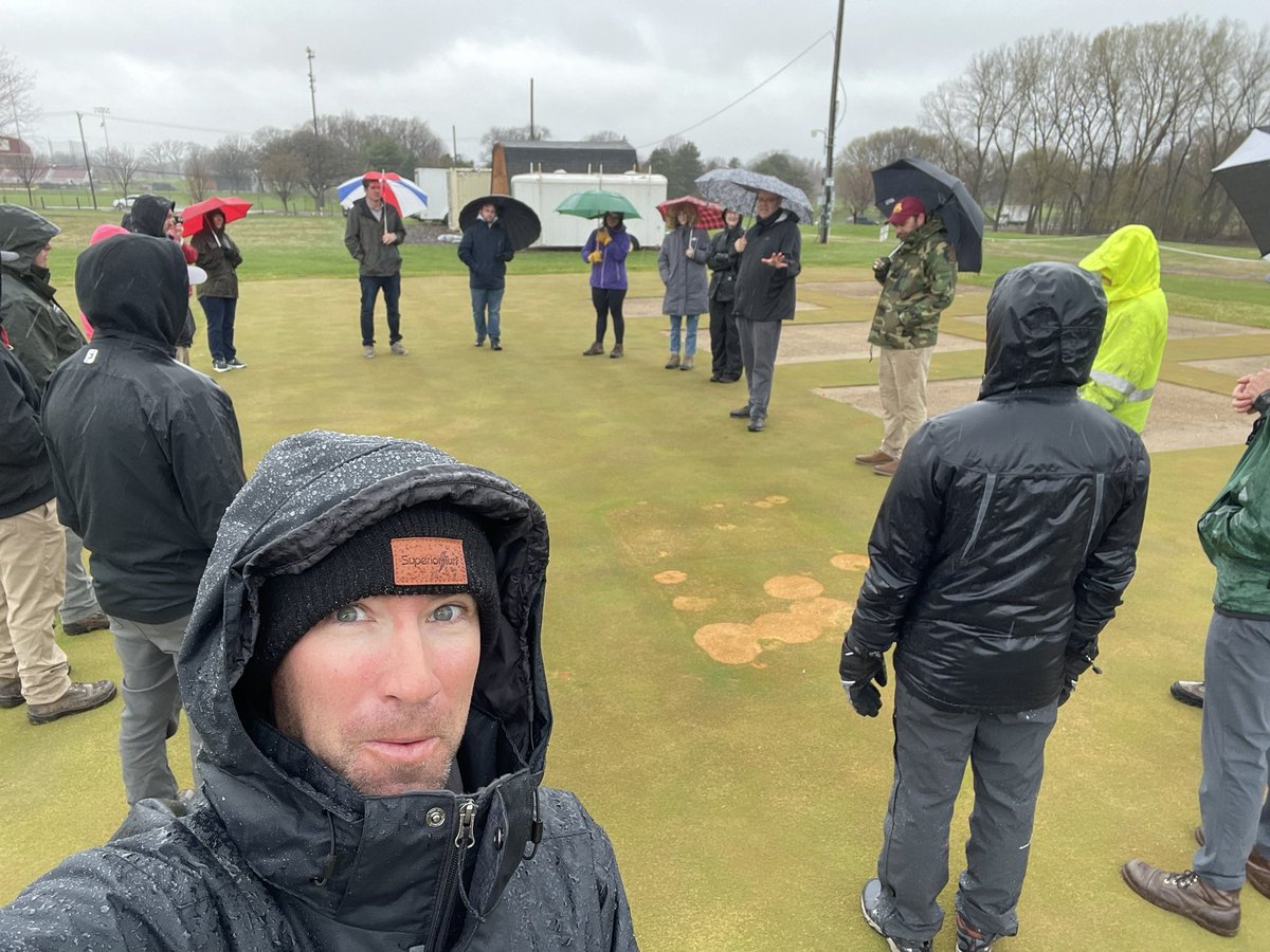 CavanaughTurf's tweet image. At the Winter Turf Field Day. @UMNTurf #MGCSAPresidentOnTour