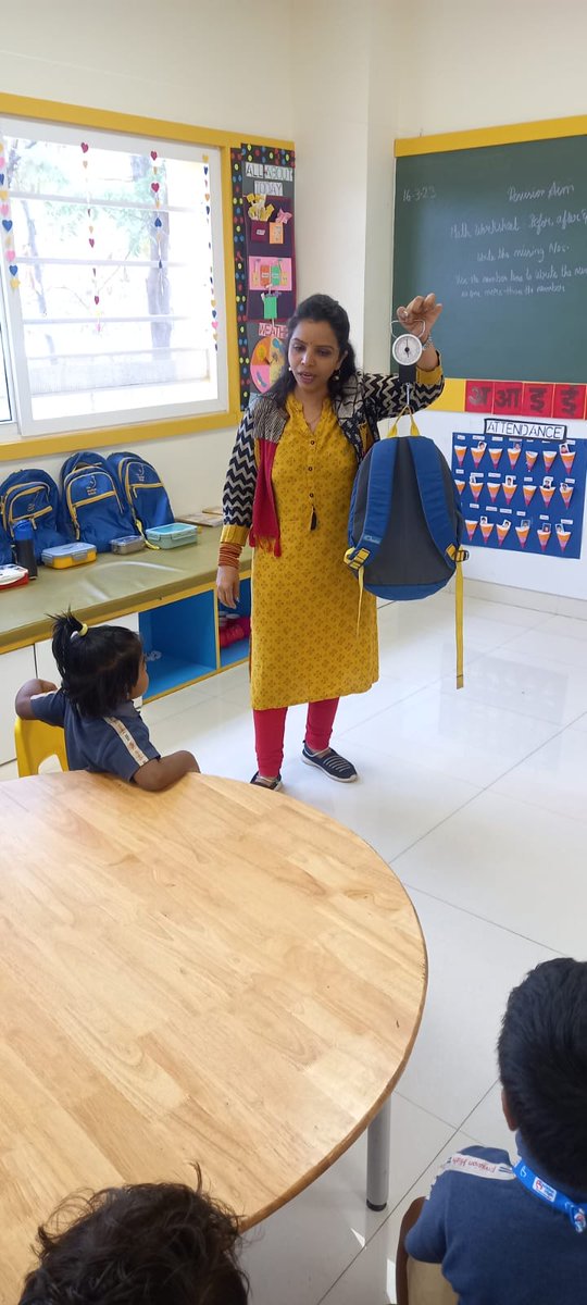 envision_high's tweet photo. 𝐕𝐚𝐥𝐮𝐞-𝐚𝐝𝐝𝐞𝐝 𝐥𝐞𝐚𝐫𝐧𝐢𝐧𝐠@𝐄𝐧𝐯𝐢𝐬𝐢𝐨𝐧 𝐇𝐢𝐠𝐡
 
Weight and Balance
Children explore items related to weight and balance. Our physical world consists of things or objects. Our Envisionites expanded their horizon of vocabulary. https://t.co/Xf79qFINvJ