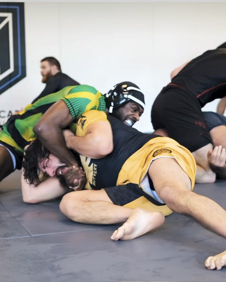 fromcrazyMtns's tweet photo. Aljo grappling with Zabit in preparation for 288. Henry is finished. https://t.co/ighgWHpn57