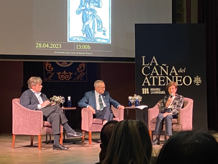 Es un placer escuchar, aprender, admirar el diálogo entre <a href="/cortina_adela/">Adelacortinapant19</a> y <a href="/JavierGomaL/">Javier Gomá Lanzón</a> a propósito de la dignidad. Un buen masaje cerebral y espiritual en el <a href="/ateneodemadrid/">Ateneo de Madrid</a> y gratis. Qué gustazo. “La filosofía es meditar la vivencia” (Javier Gomá)