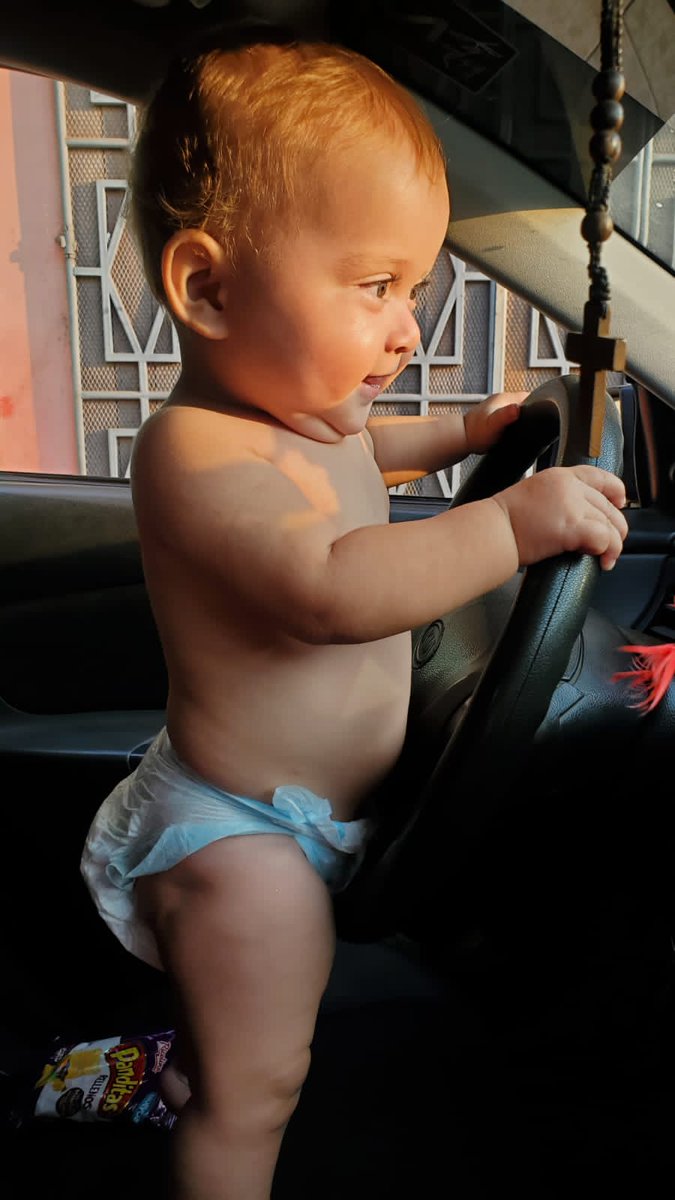 XochiltRivas2's tweet photo. Bebé al volante 🚘 https://t.co/clxI3X0Dij