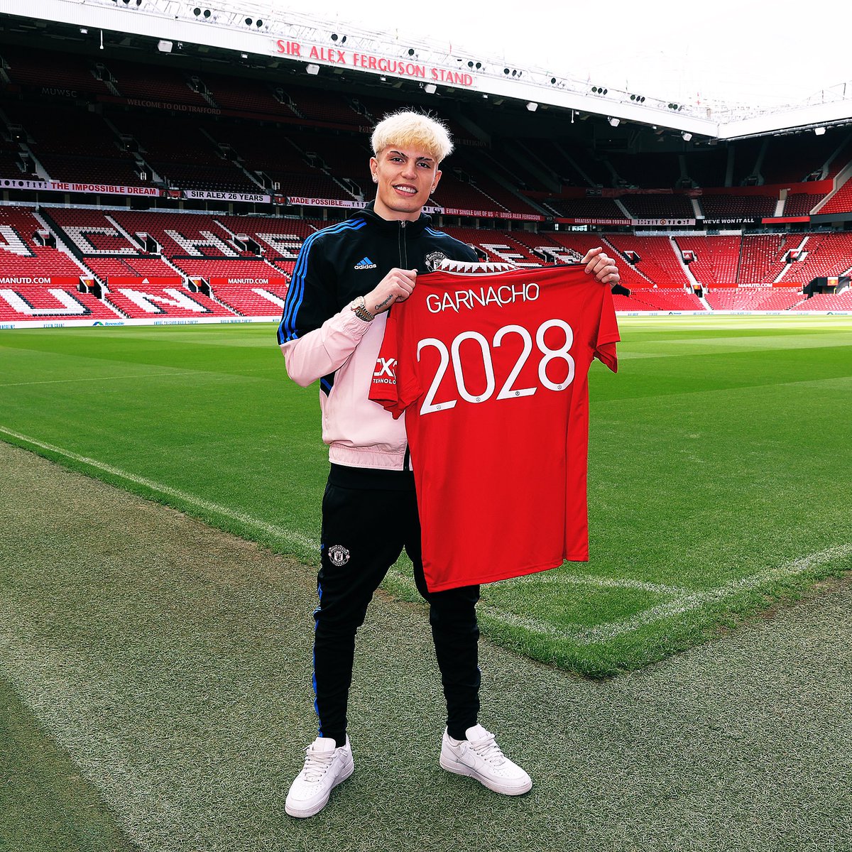 Manchester United tweet media