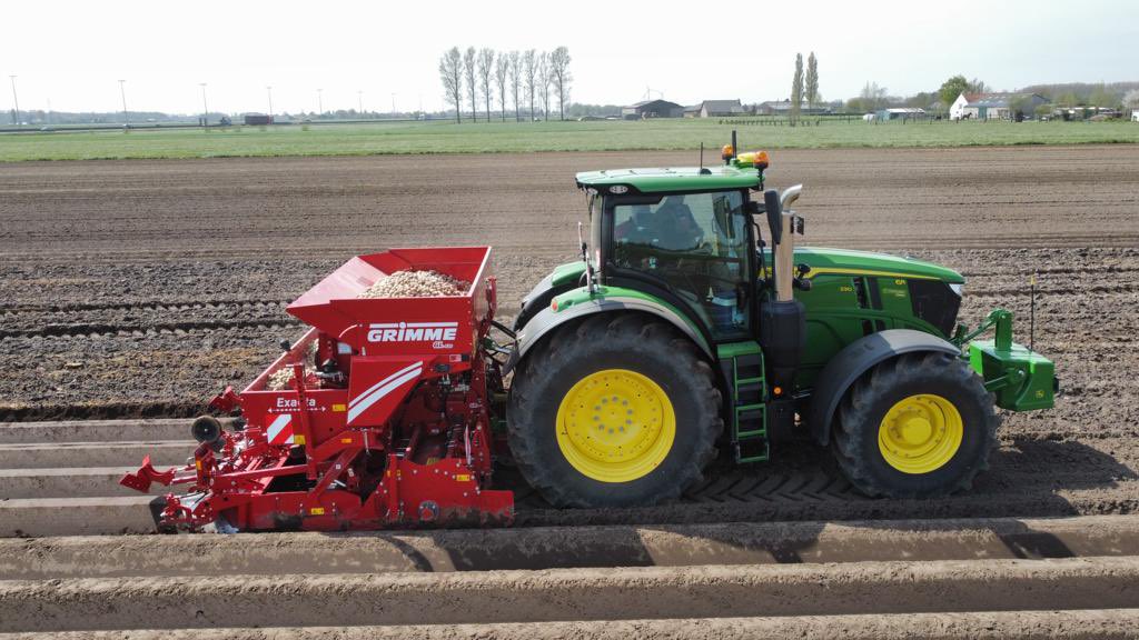 CoGrimmeBe's tweet photo. We are starting the planting season in Belgium (with late 😅) https://t.co/boEM85o4Ef