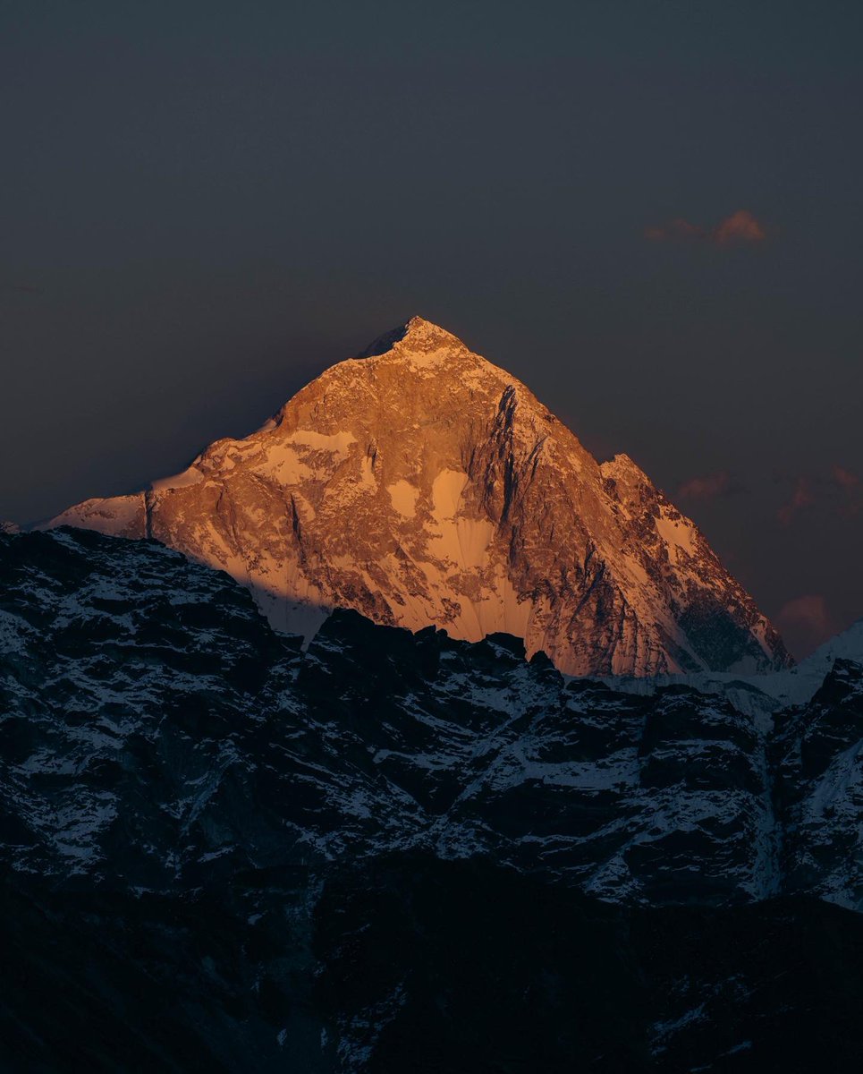 Mt Makalu as the sun drops behind the horizon