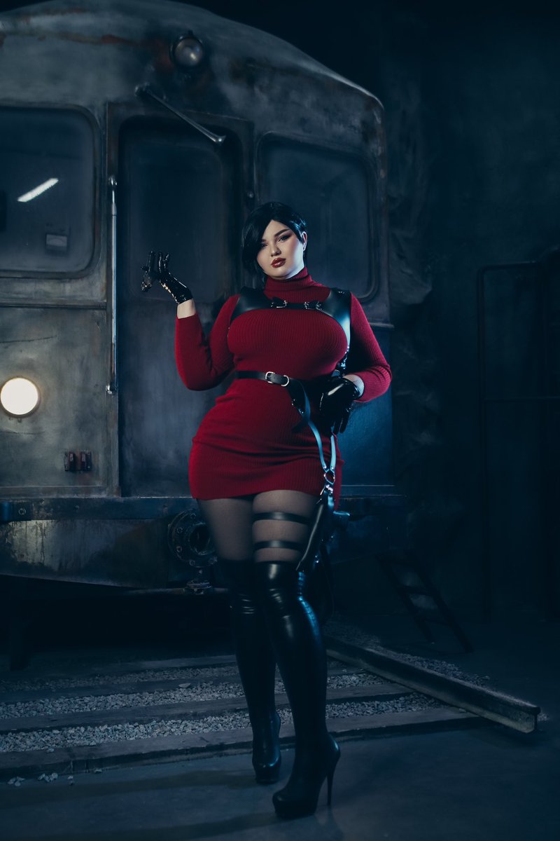venusblessed_'s tweet photo. Ada Wong from resident evil remake 4 is getting ready for her mission 💪 https://t.co/aH4vhQYdU7