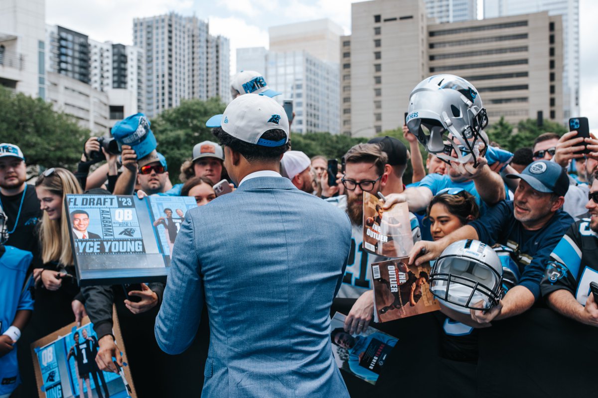 Panthers's tweet photo. A very warm welcome! https://t.co/sfmQgxyQDU