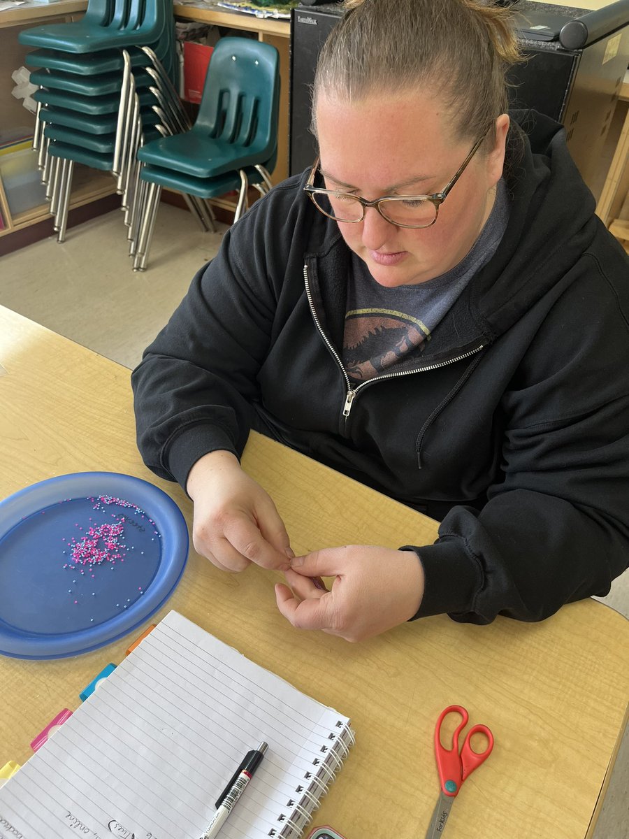 It was great to have <a href="/MJosephineSmall/">Kokom Tweets</a> out with the <a href="/Crestomere/">Crestomere School</a> Staff to work on beading #principaldays