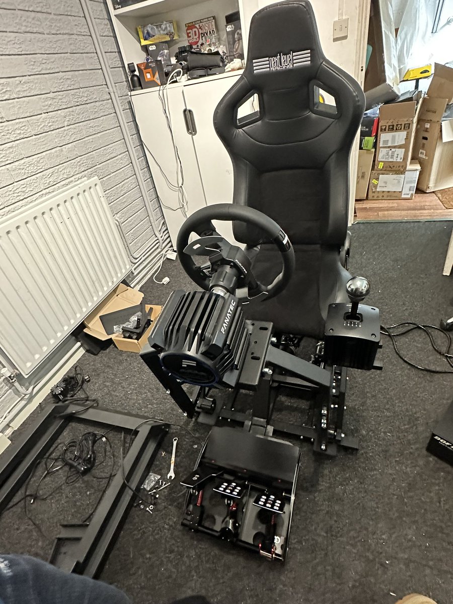 iconcitycom's tweet photo. Next installation- #fanatec fanboy! No software installed yet… but I’m bang out of time! @fanatec #motionrig #simrig #3dof @vrflightsim https://t.co/j2r32TaKE7