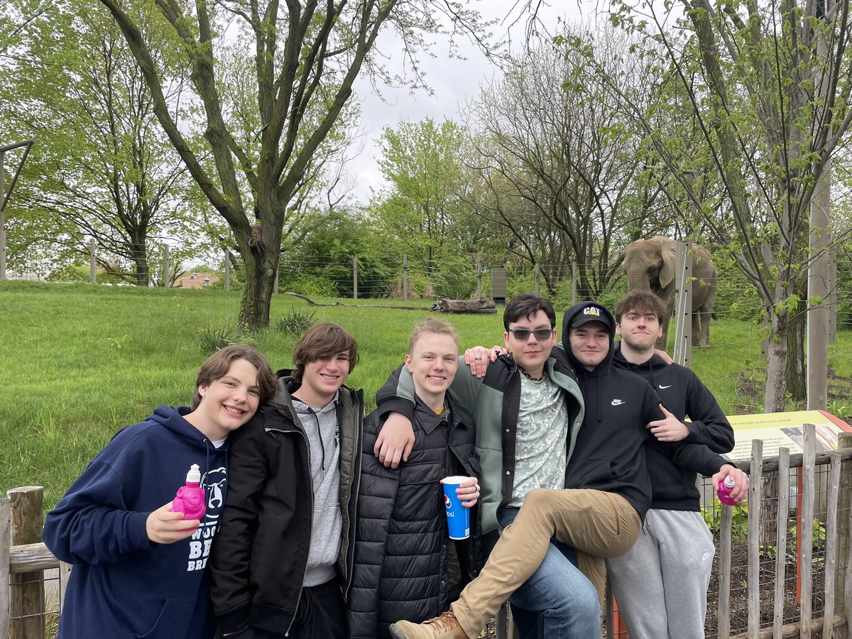 FrauMosser's tweet photo. German 3&amp;4 had a terrific time at the @IndianapolisZoo these kiddos have worked so hard to earn this trip! https://t.co/8vQv0ljZdV