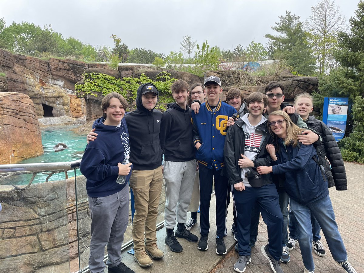 FrauMosser's tweet photo. German 3&amp;4 had a terrific time at the @IndianapolisZoo these kiddos have worked so hard to earn this trip! https://t.co/8vQv0ljZdV