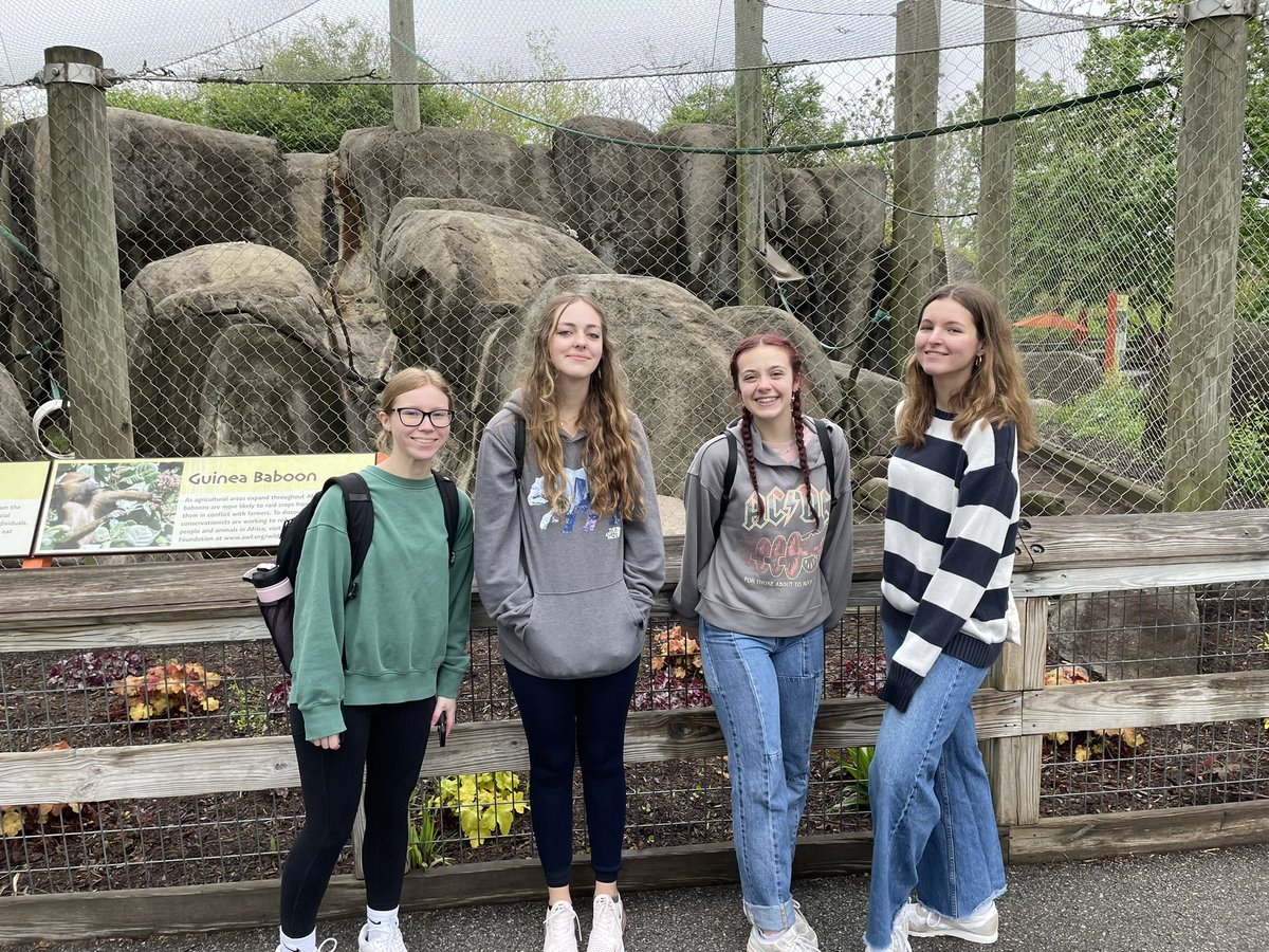 FrauMosser's tweet photo. German 3&amp;4 had a terrific time at the @IndianapolisZoo these kiddos have worked so hard to earn this trip! https://t.co/8vQv0ljZdV