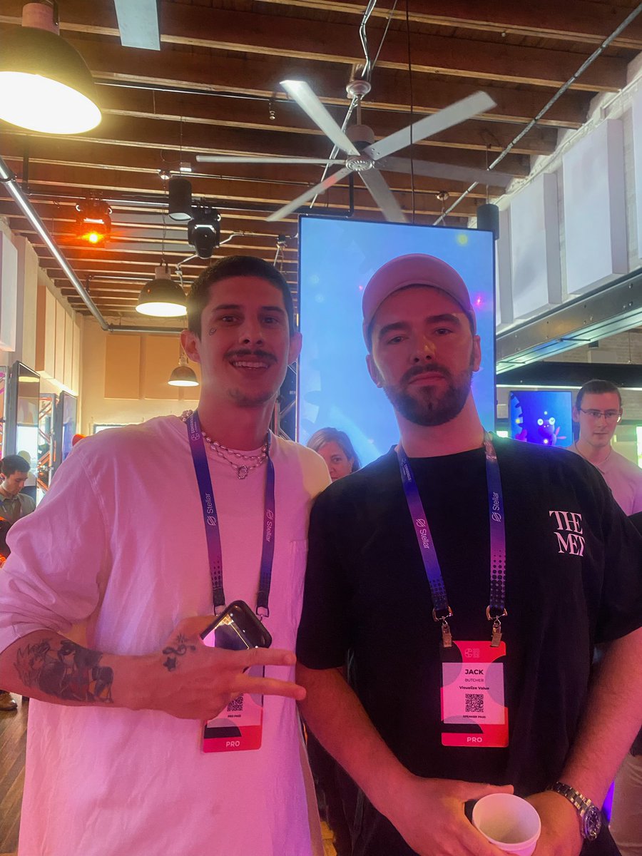 SamSageWize's tweet photo. Permissionless meeting @jackbutcher much respect 🫡✅ @DJLAMOON #consensus2023 https://t.co/aWKygISrAP