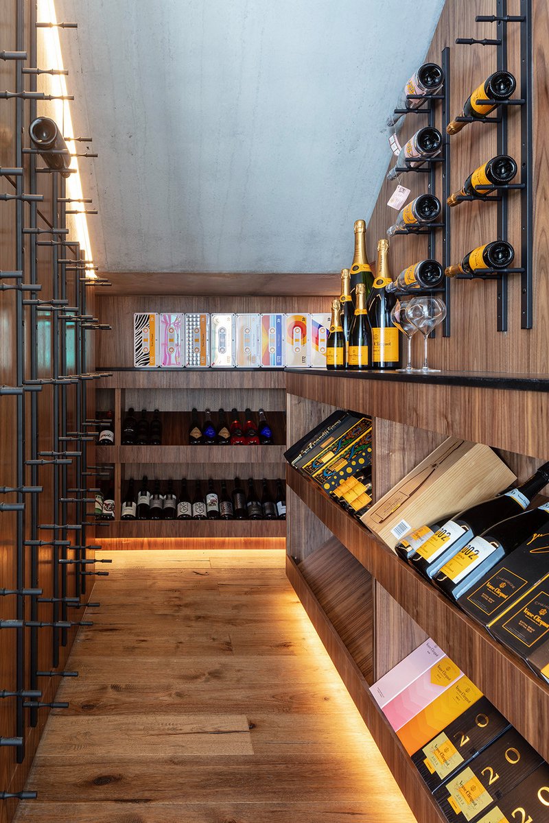 This #winecellar is 🔥

Follow us for your daily dose of cellar Inspiration 💭

Tap the included link for all your #winestorage needs 🔗🍷: bit.ly/UltraWineRacks