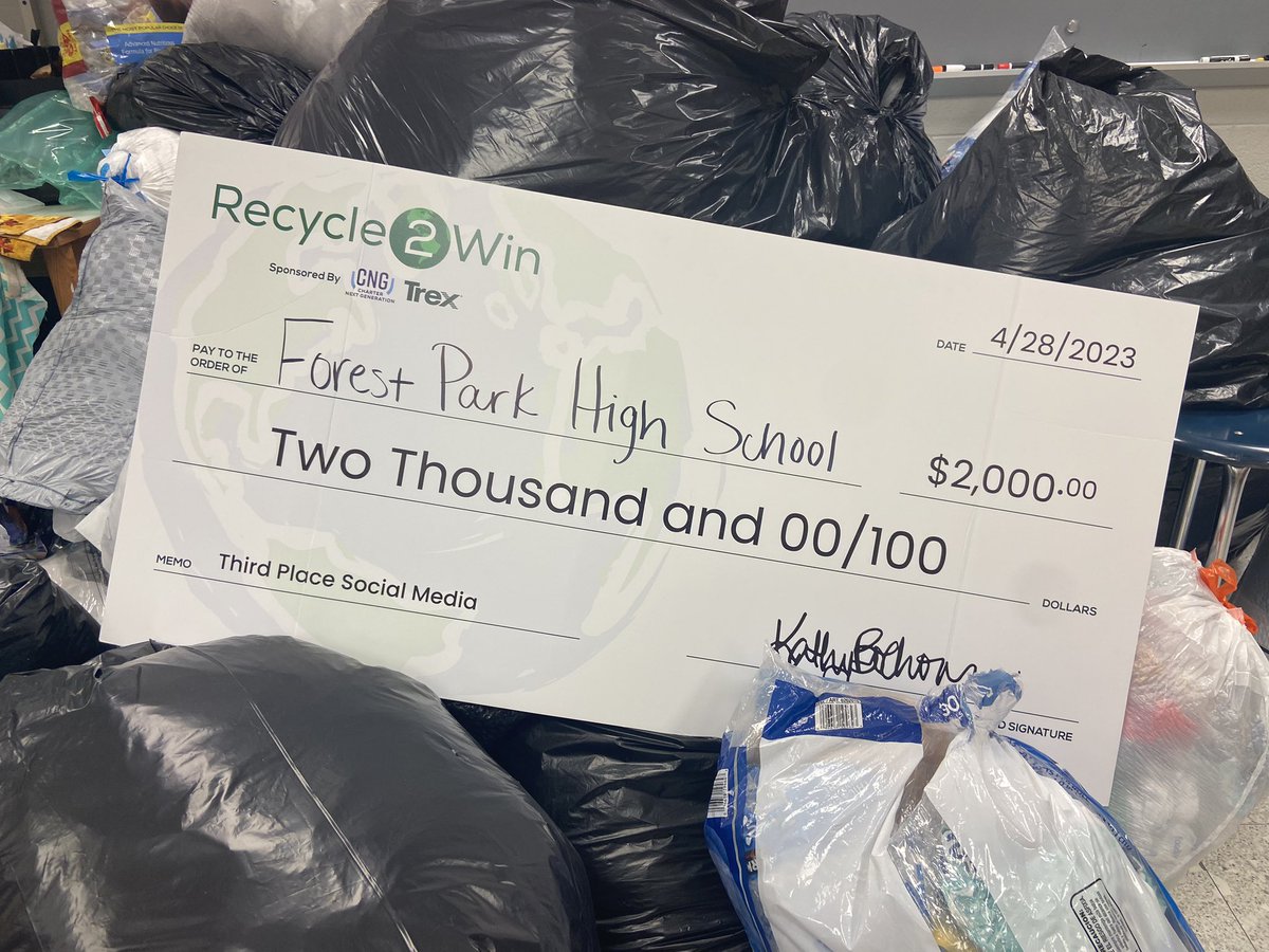 A_Street_Bruins's tweet photo. FP Green Team won 3rd place social media for the #Recycle2win challenge!! More to come later !! Thank you to all who helped make this happen! @ForestParkBruin @PWCSEnergyTeam @PWCSNews https://t.co/cphE79nyP0