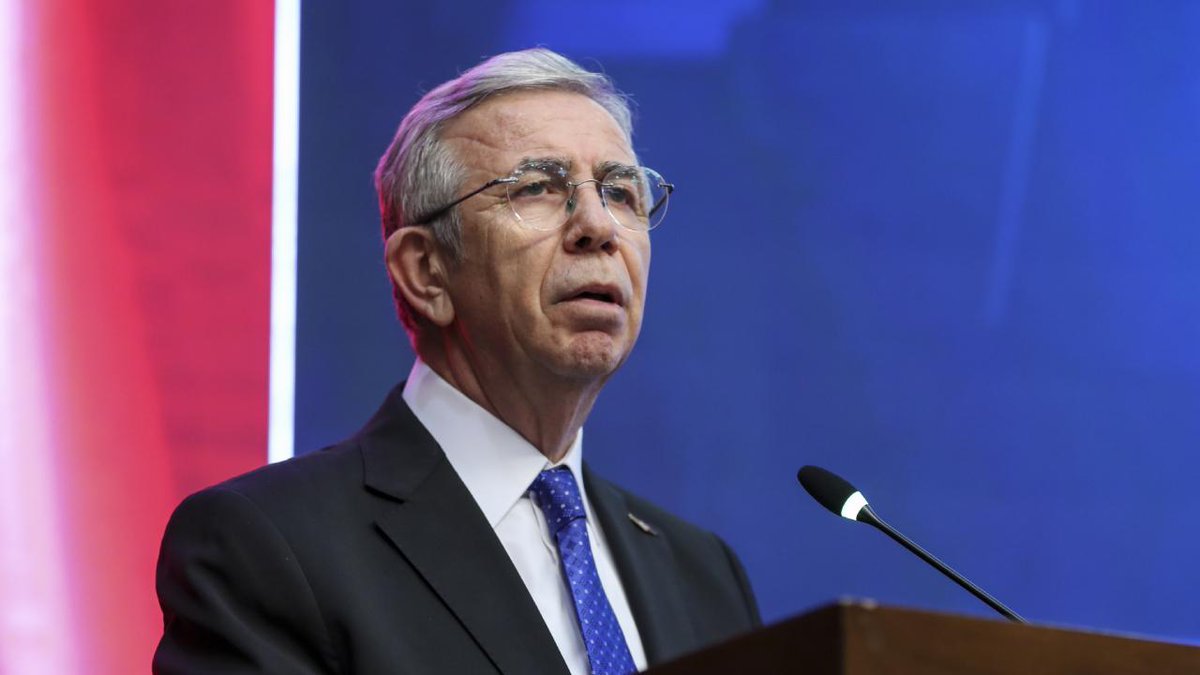 Mansur Yavaş: 

"40 yıldır PKK bu ülkede silahla kan kusturdu, sonuç alamadı. HDP’ye oy veren seçmenin de artık ‘Yeter’ dediğini düşünüyorum. Varsa bir problem ki var, oturulur Meclis’te konuşulur."