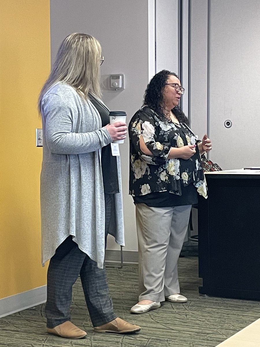 MuscatineCSD's tweet photo. We're sending a #MuskieShoutOut to Deya Leza and Elyse Kress! They presented on the district’s Resource Navigator Program in partnership with @UPHQuadCities- Muscatine at the IASB (Iowa Association of School Boards) Summit on Student Success. Great job! 

#MuskieSchools https://t.co/CI70wRpPeK
