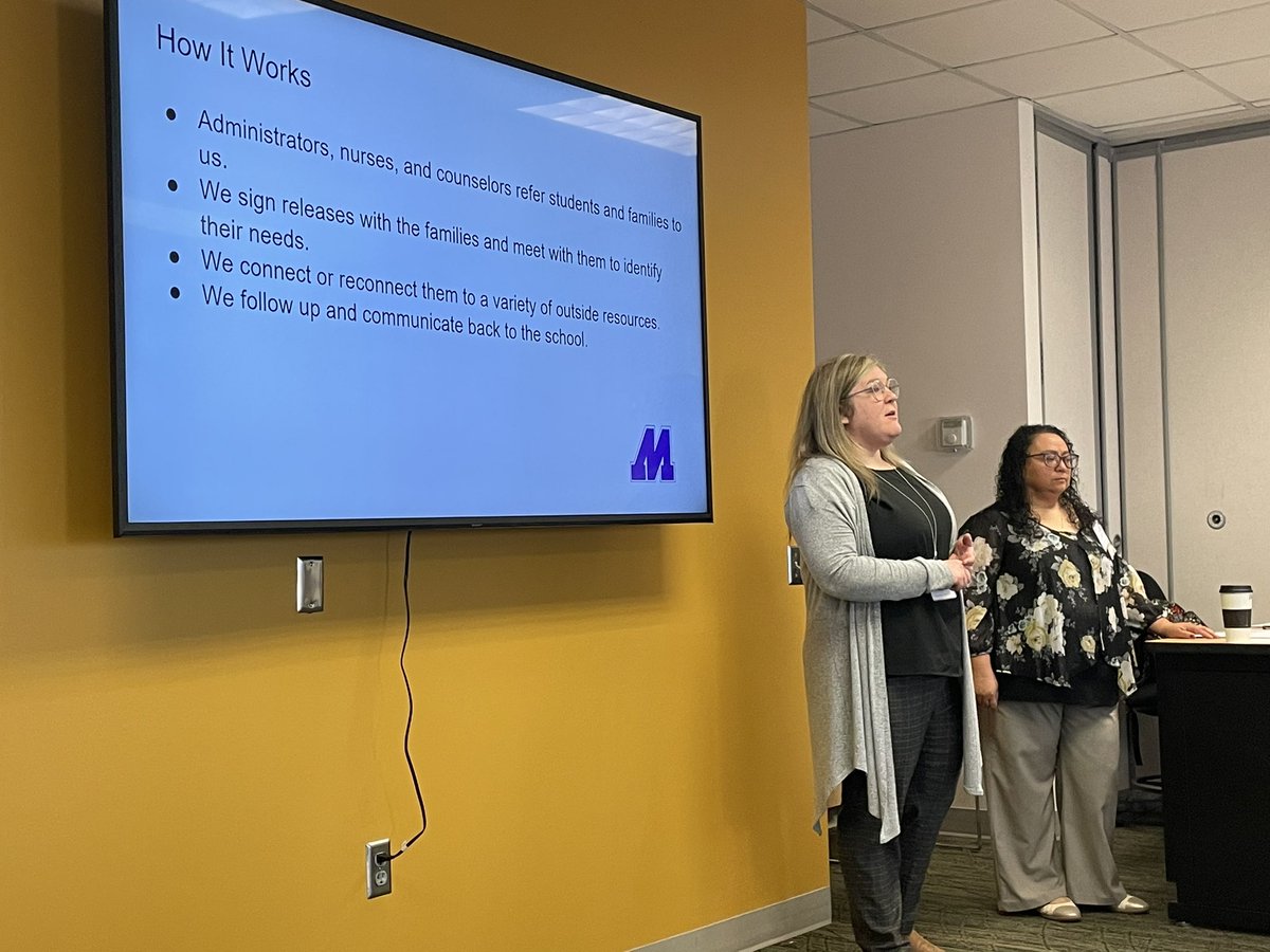 MuscatineCSD's tweet photo. We're sending a #MuskieShoutOut to Deya Leza and Elyse Kress! They presented on the district’s Resource Navigator Program in partnership with @UPHQuadCities- Muscatine at the IASB (Iowa Association of School Boards) Summit on Student Success. Great job! 

#MuskieSchools https://t.co/CI70wRpPeK