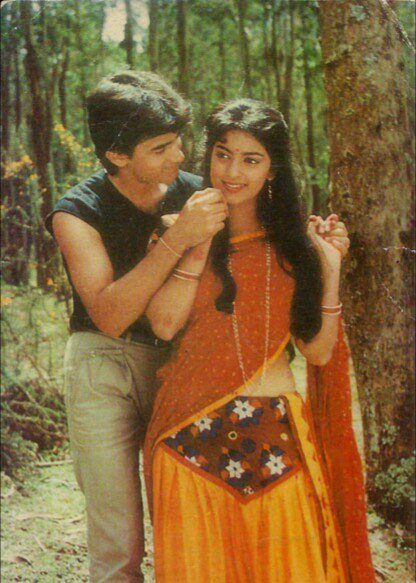 Team_JuhiChawla's tweet photo. Innocence, Sweetness and Cuteness ....
@iam_juhi mam and Aamir Khan Sir on the sets of Qayamat Se Qayamat Tak ..❤️❤️
#AamirKhan #JuhiChawla  #35YearsOfQayamatSeQayamatTak #35YearsOfQSQT https://t.co/xKdXPMkFpi