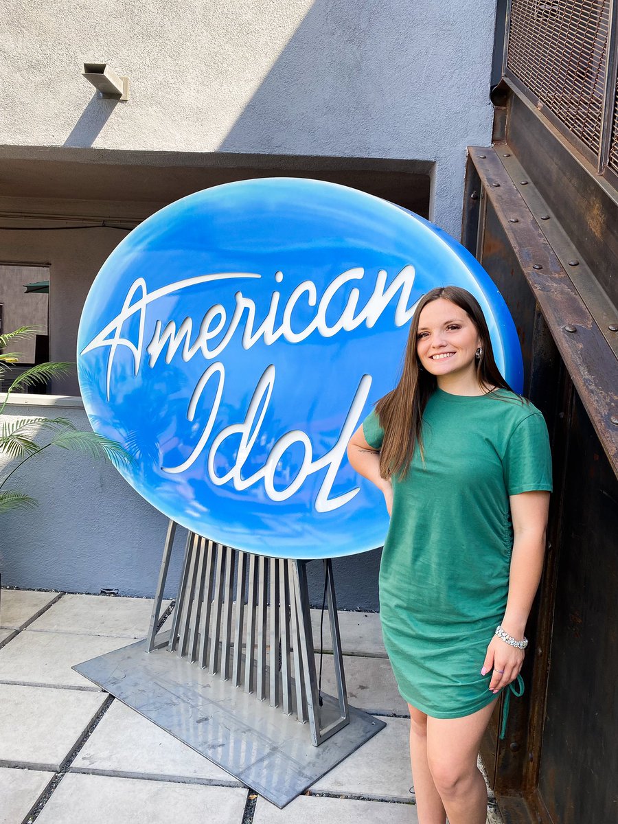 megandanielle's tweet photo. I’m back on again on SUNDAY🔥

Voting will be LIVE! coast-to-coast starting at 5pm PT; and will end during the final commercial break. 
3 ways to vote

Go to https://t.co/P0p6hJ1Con⁣⁣⁣⁣⁣⁣⁣⁣⁣⁣⁣ 
In the American Idol App ⁣⁣⁣⁣⁣⁣⁣⁣⁣⁣⁣ 
Text TEN (10) to 21523 https://t.co/KZ7BK3XdaY