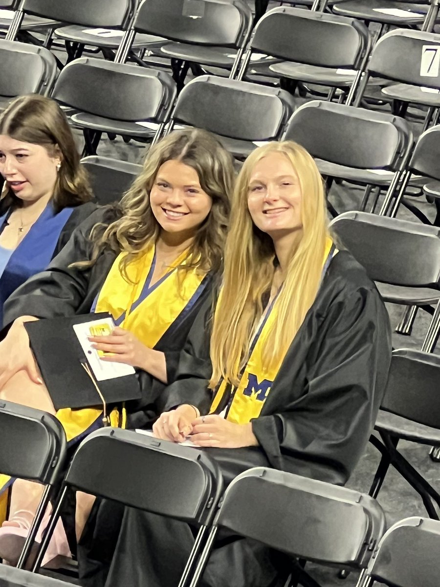 timohara1's tweet photo. My little one is Graduating today! So proud of @EOHara15 ! #RossGrad https://t.co/L0YLe8WXjK