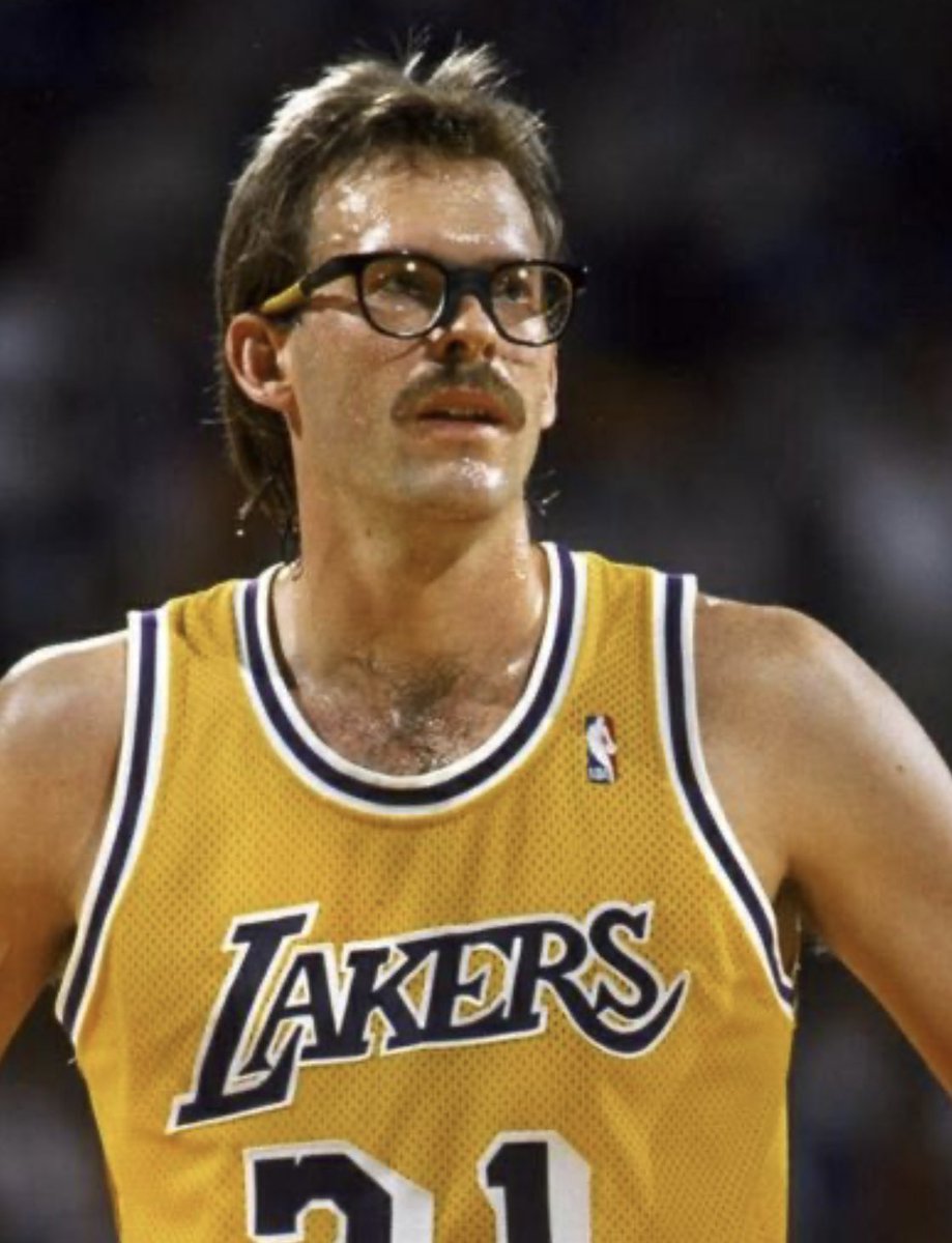 AlohaOso's tweet photo. My OG bear puts out major Kurt Rambis vibes. @bears_deluxe @pixelmagenft https://t.co/WnA8zzi3Lb