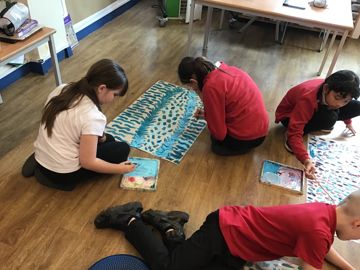HGPAMissCook's tweet photo. This  afternoon we were inspired by Gloria Petyarre and have created some wonderful aboriginal art 🎨#harrowgateacademy #harrowgateart https://t.co/xEmvwPfufg