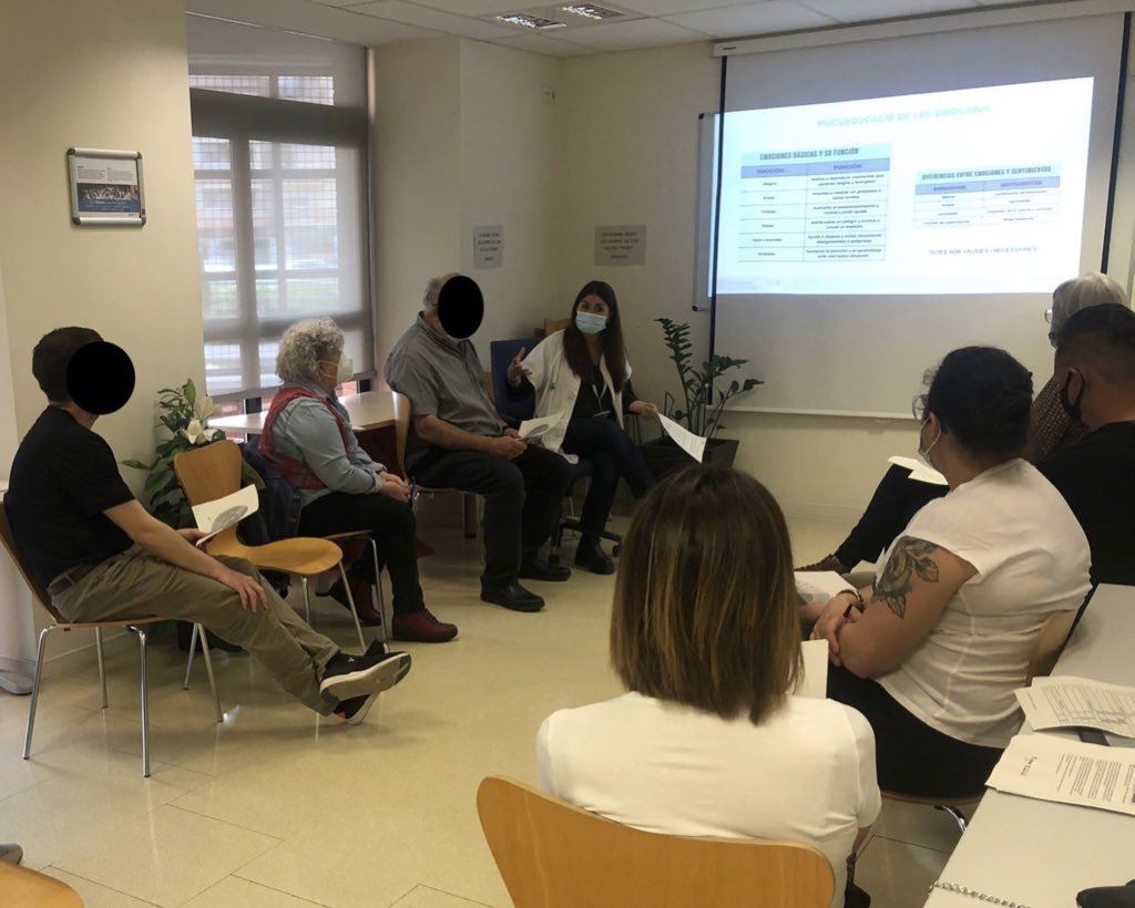 eapelcastell (@eapelcastell) on Twitter photo Fa dies va començar el grup psicoeducatiu de gestió de l’ansietat i malestar emocional, coordinat per la psicòloga de benestar emocional comunitària. En la segona sessió vam tractar les estratègies de regulació emocional 🧠🗣
#APMetroSud
<a href="/AjCastelldefels/">Ajuntament de Castelldefels</a> <a href="/icscat/">ICS. Generalitat</a> Fa dies va començar el grup psicoeducatiu de gestió de l’ansietat i malestar emocional, coordinat per la psicòloga de benestar emocional comunitària. En la segona sessió vam tractar les estratègies de regulació emocional 🧠🗣
#APMetroSud
<a href="/AjCastelldefels/">Ajuntament de Castelldefels</a> <a href="/icscat/">ICS. Generalitat</a>