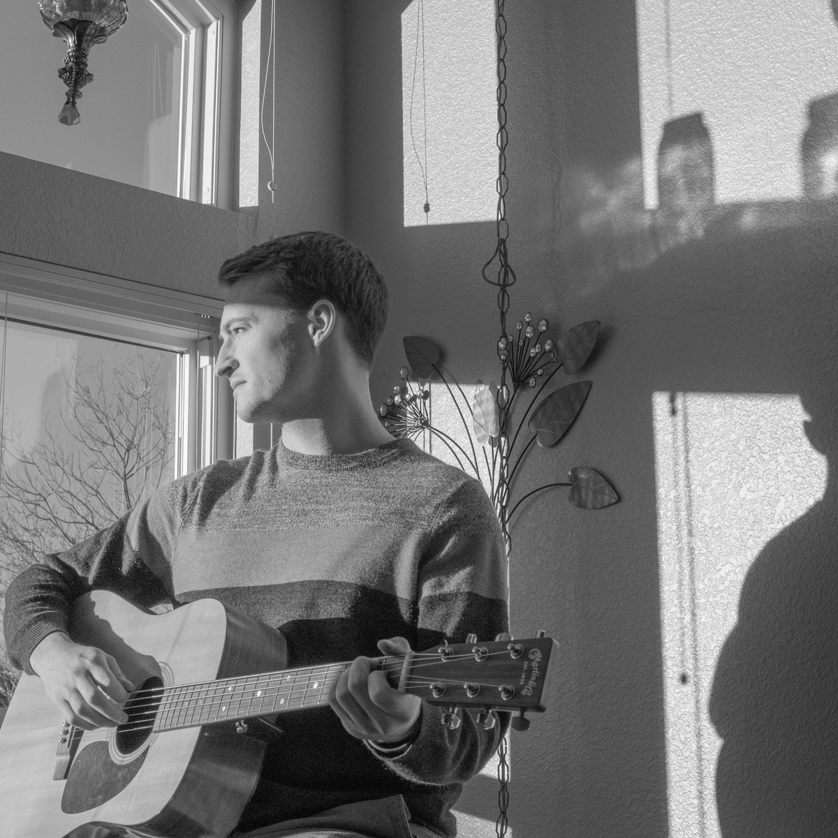 Spencer__Rick's tweet photo. Guitar player
.
.
.
.
.
#guitar #guitarist #playguitar #writemusic #writingmusic #songwriter #musicianstyle #blackandwhite #bnwphotography #selfportrait #artist #loveandloss #spencerrick https://t.co/vBZhY78mAL
