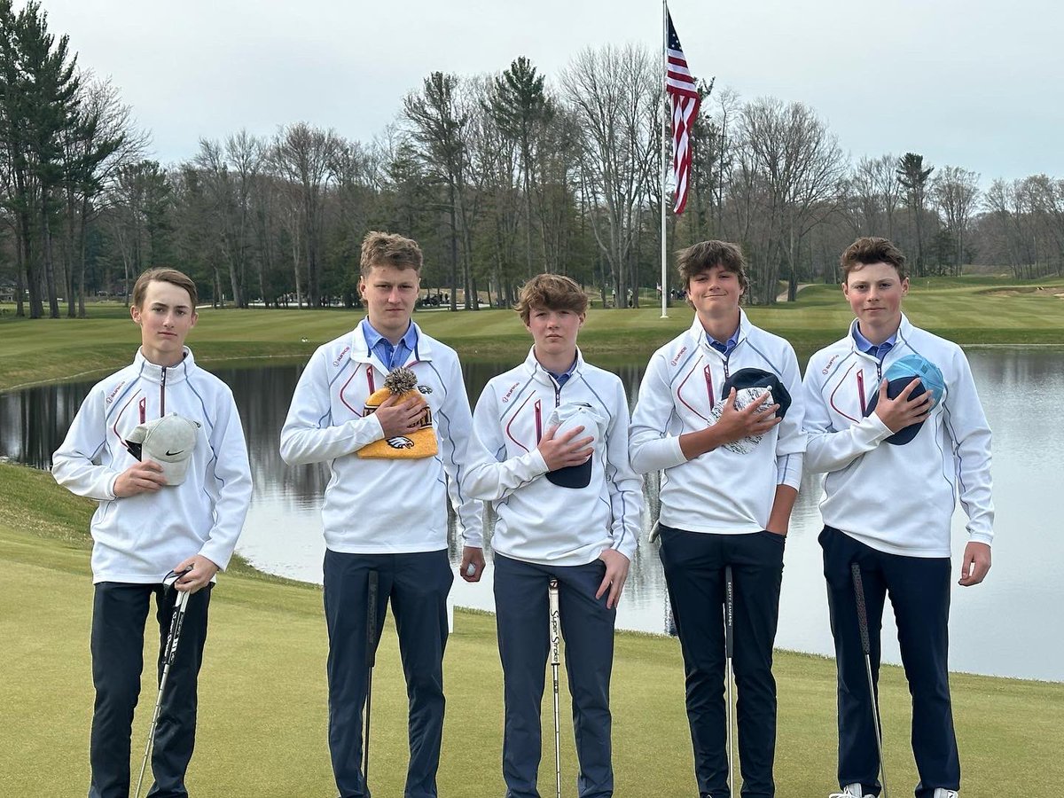 hartlandgolf's tweet image. Grateful and humbled to be part of this incredible event at American Dunes GC. Today is an obligation to educate our student athletes about the sacrifice of American Servicemen and Servicewomen,and the great game of golf just happens to provide the opportunity 🇺🇸 #foldsofhonor ⛳️