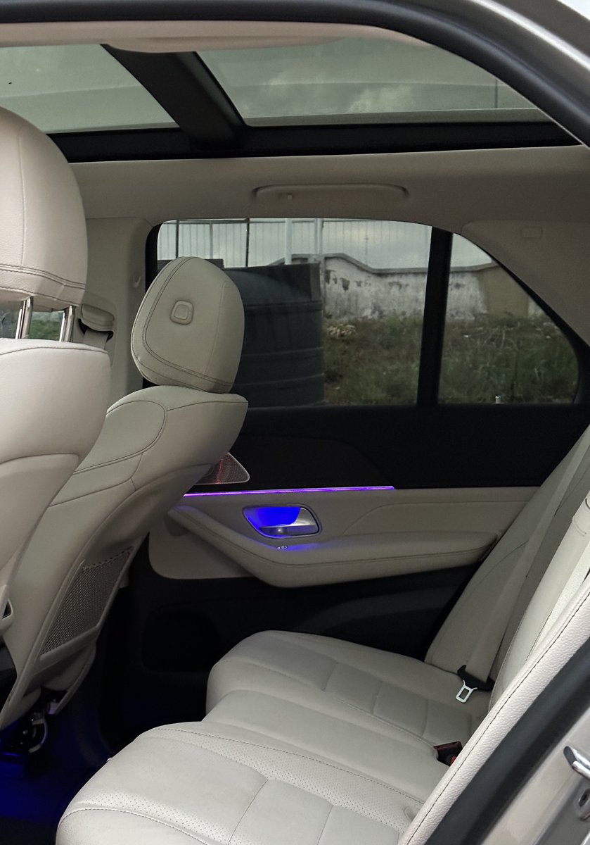 WutaMotorsNG's tweet photo. Foreign Used Mercedes Benz GLE350 🔥🔥
Year: 2022
Custom duty: Paid
Price: N63M 
Location: Abuja
Call/WhatsApp 08056139710 https://t.co/QQasEmG2IJ