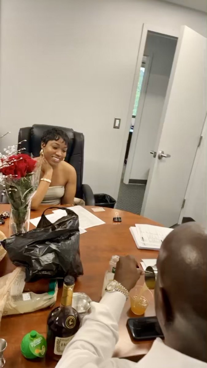 _anairbx's tweet photo. If you want to make God laugh, tell him about your plans ๐ฃ๏ธ๐ฃ๏ธ๐ฃ๏ธ A HOME OWNER!! I donโt pop my shit at all but YES Iโm that GIRL! Iโm really DOING IT! ๐ช๐พ๐ฅน๐The year of ABUNDANCE!
#homeownerbefore30 #Chosen #breakinggenerationalcurses #ownsomeshit https://t.co/k4tHQQocrV