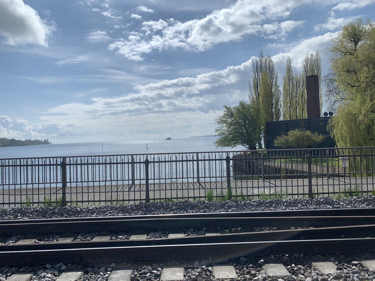 Früher* war mehr Sonne 

#konstanz #seeliebe 

*Mittwoch