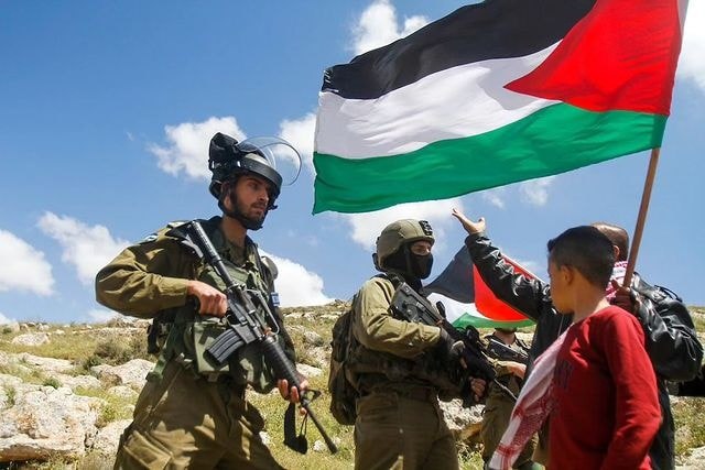 Freedom_for_Pal's tweet photo. #palestine 🇵🇸 Israeli occupation troops suppress the weekly Anti-settlement march in Beit Dajan, Nablus.
#palestine🇵🇸 #freepalestine🇵🇸
#myhurt #savesheikhjarrah #savesilwan #savelifta #standwithpalestine #palestine #savepalestine #palestina #palestinian #palestinians https://t.co/oY1EvyoTeN