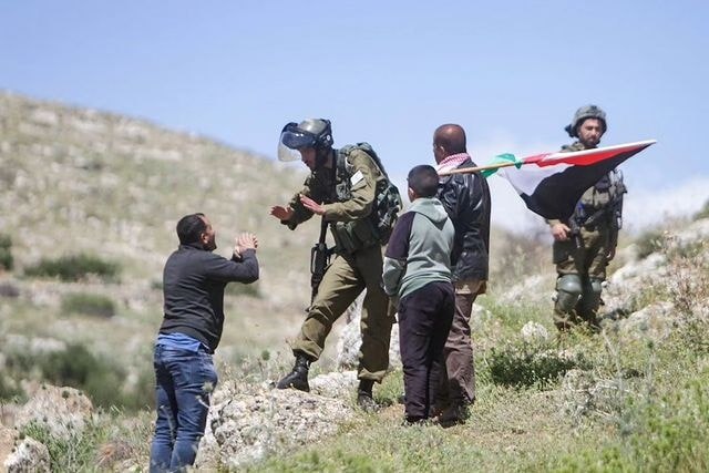 Freedom_for_Pal's tweet photo. #palestine 🇵🇸 Israeli occupation troops suppress the weekly Anti-settlement march in Beit Dajan, Nablus.
#palestine🇵🇸 #freepalestine🇵🇸
#myhurt #savesheikhjarrah #savesilwan #savelifta #standwithpalestine #palestine #savepalestine #palestina #palestinian #palestinians https://t.co/oY1EvyoTeN
