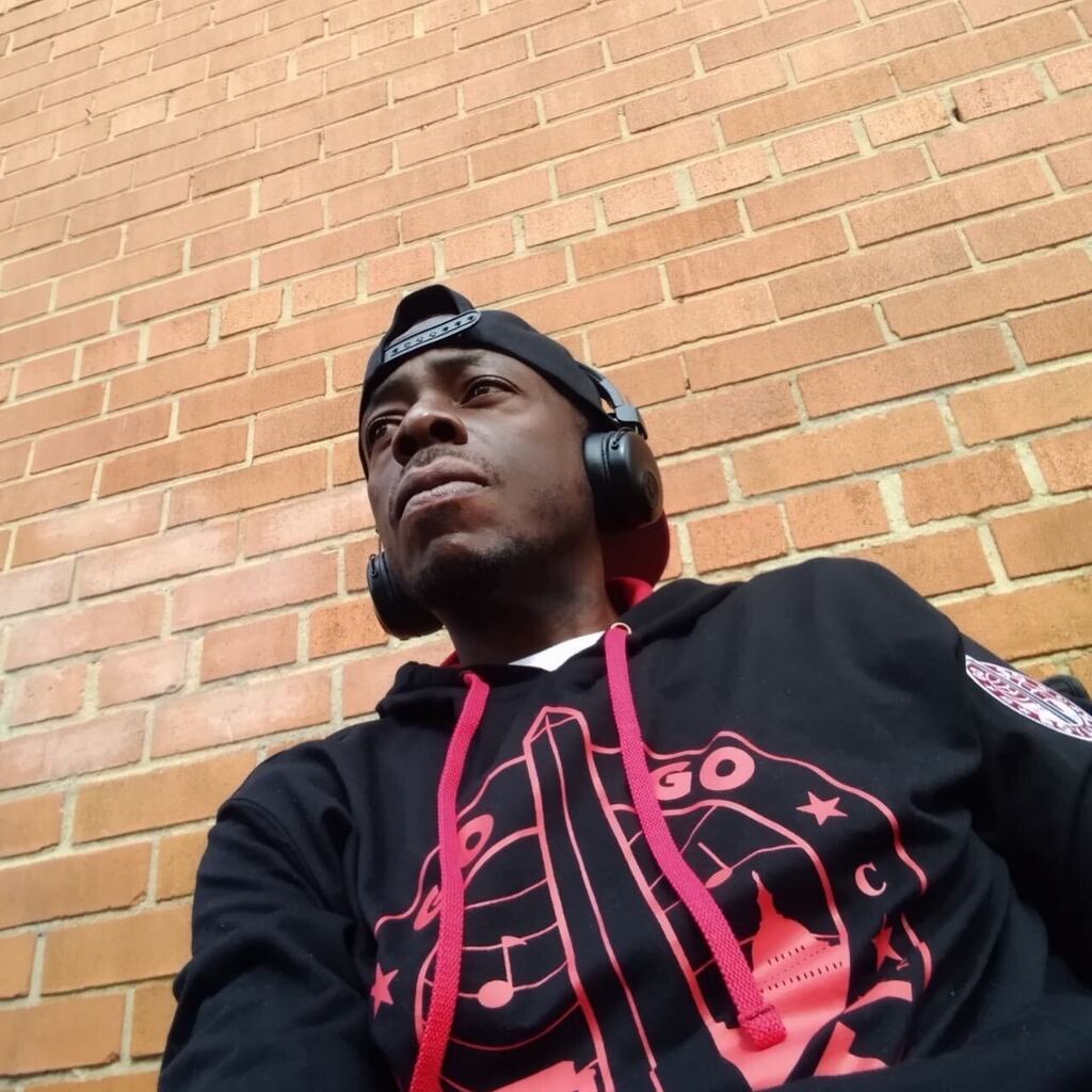 @jettblackdc @determined_2_crank @gogoroyalty 
“KeepRocking”