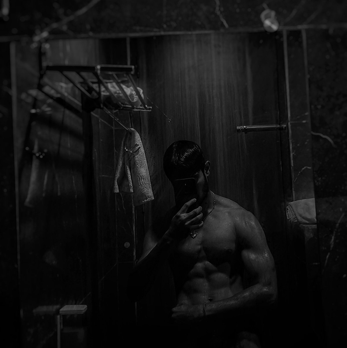 PushkarPranay's tweet photo. I forgot that i have a Twitter handle as well 😌
#FitnessModel #FitnessForAll https://t.co/iAolLZXTYS