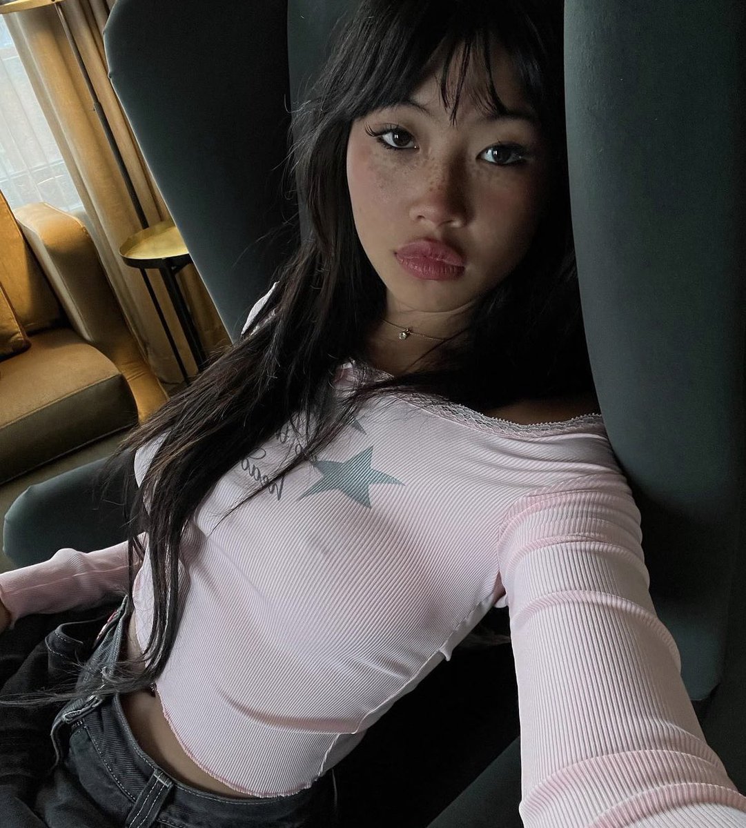 beabad00bee's tweet photo. 🥹🥹🥹2 more era shows https://t.co/nwYzJeZXly