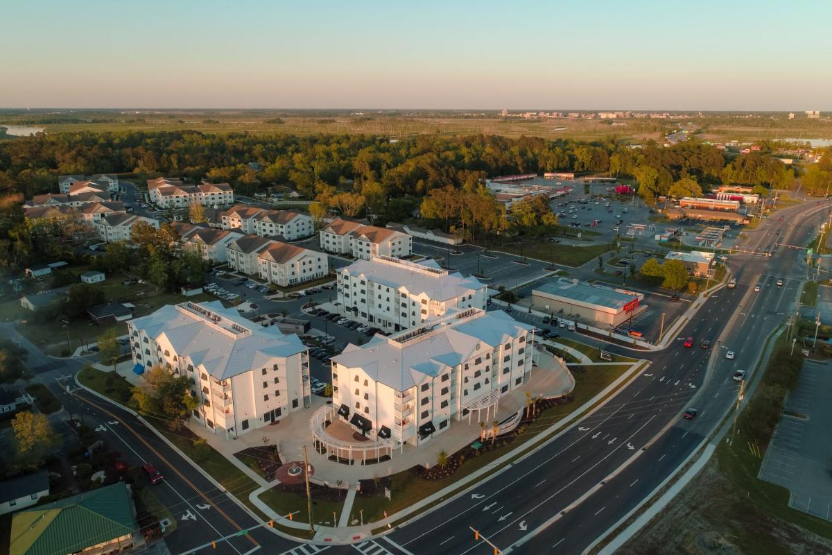 We've adopted our first Economic Development Strategic Plan to guide planning and development priorities through 2027! Thanks to the 900 residents whose feedback is incorporated into this plan. Check it out 👉 ow.ly/oXjN50O0olb #LelandNC