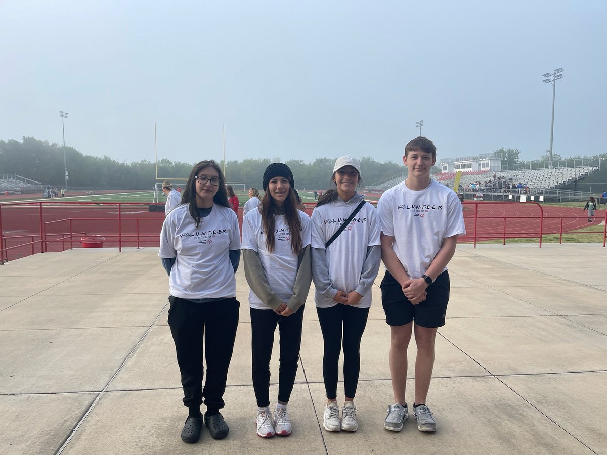JillGaroutte's tweet photo. Aurora HS NHS members spent the day assisting with the mini javelin event at Special Olympics Track and Field games at Carl Junction. What a blessing to work with these caring young adults who made many friends while cheering on the athletes. 
@NatHonorSociety https://t.co/G5AIPw19Fl
