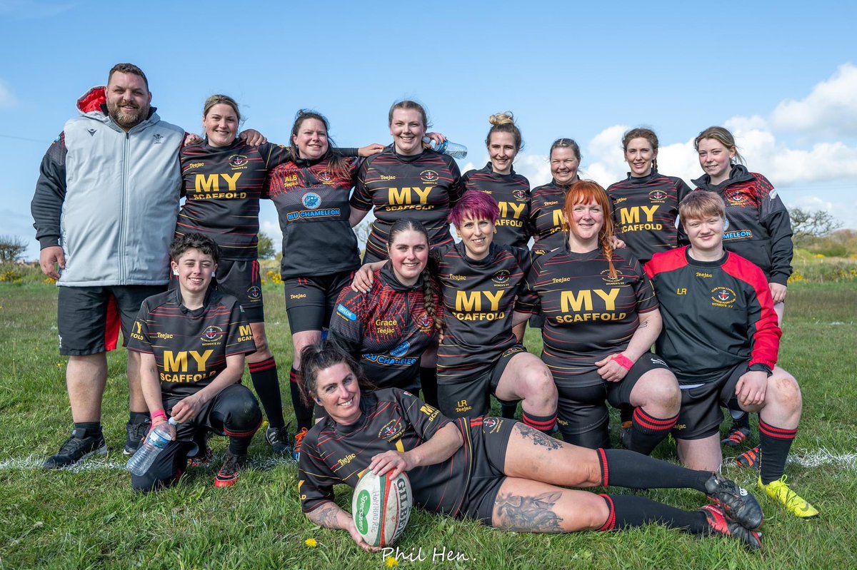 The tougher the game the bigger the smiles? It seems so. 

#womensrugby #rugby #strongwomen #backthegirls #womenssports #anglesey #holyhead #wru #NorthWales