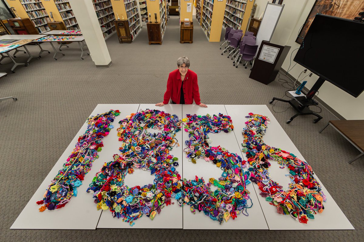 AnneTurkos's tweet photo. Turtle bookmark palooza! 1,856 turtle bookmarks to give away on #marylanddayUMD tomorrow! Got good coverage on #MarylandToday https://t.co/eZuE4DwzaA and #TerrapinTales https://t.co/tC2L0Nx5se https://t.co/rLMmBjjdKP