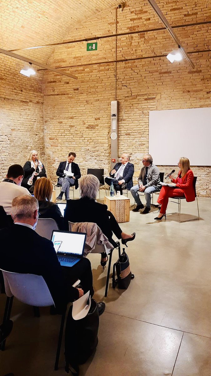 IsaGrassano's tweet photo. Ho avuto il piacere di essere tra i protagonisti di un talk, voluto dalla Camera di Commercio delle #Marche e alla Regione Marche. L’obiettivo è quello di promuovere un turismo lento, facendo leva sulla qualità delle produzioni agricole e #alimentari
#marcheinside #relatrice https://t.co/RHRamb6r6O